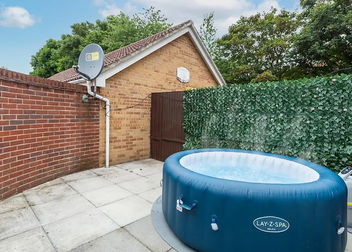 Modern 5 Bedroom Bath House - Hot Tub * Bristol