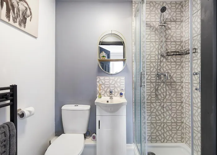 Modern 5 Bedroom Bath House - Hot Tub Tatil Evi Bristol