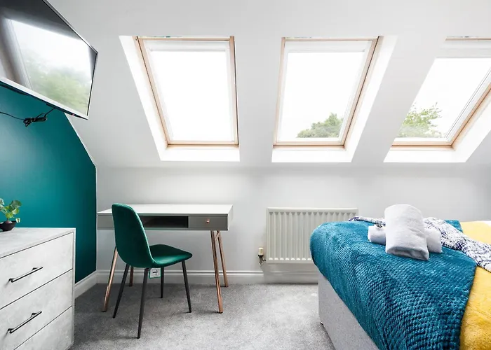 Modern 5 Bedroom Bath House - Hot Tub Bristol