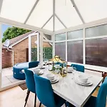 Holiday home Modern 5 Bedroom Bath House - Hot Tub Bristol