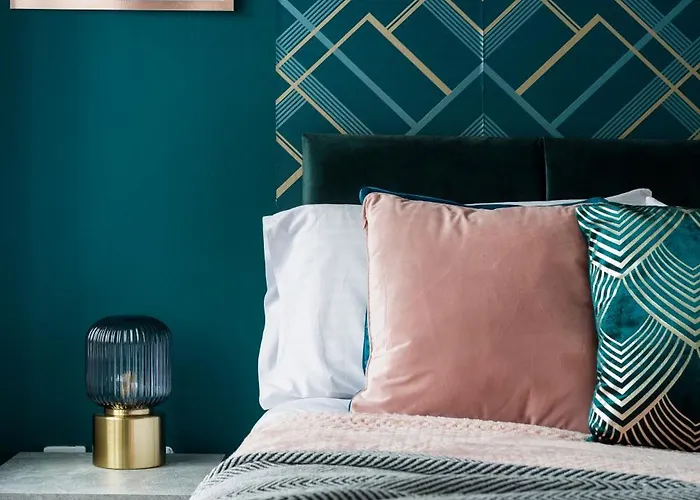 Modern 5 Bedroom Bath House - Hot Tub 別荘 ブリストル